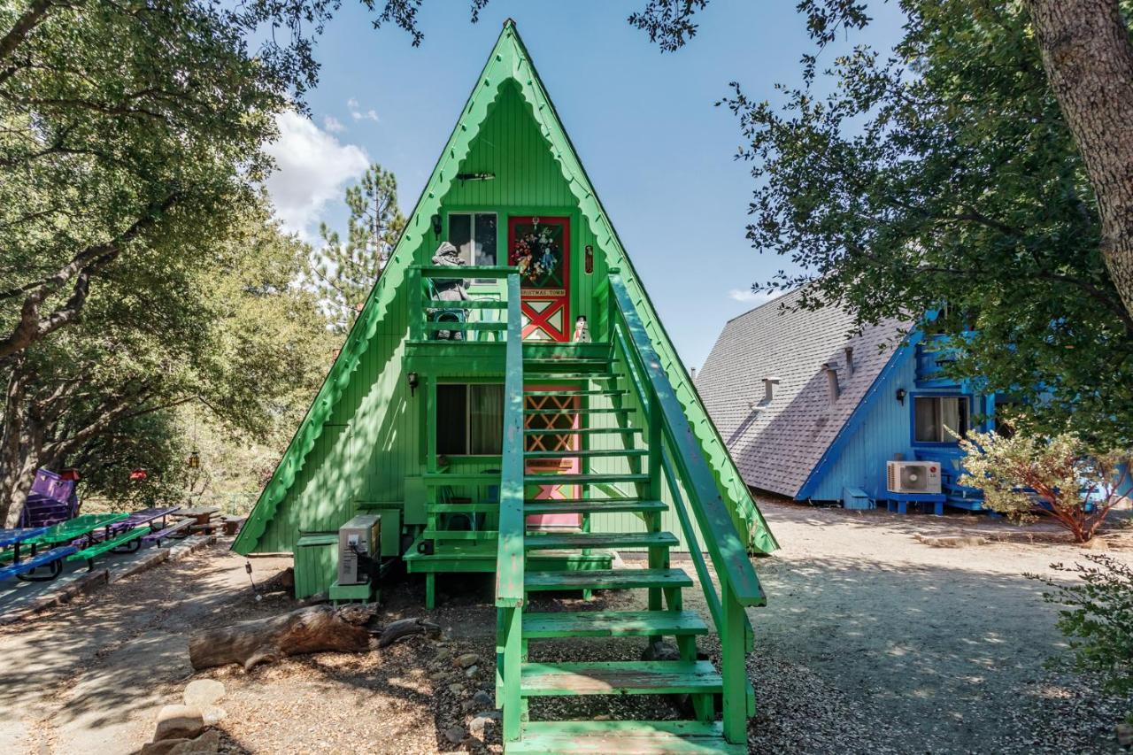Hicksville Pines Chalets & Motel Idyllwild Eksteriør billede
