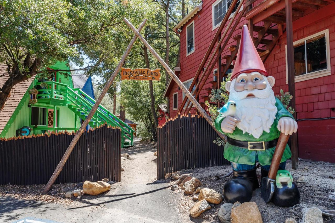 Hicksville Pines Chalets & Motel Idyllwild Eksteriør billede