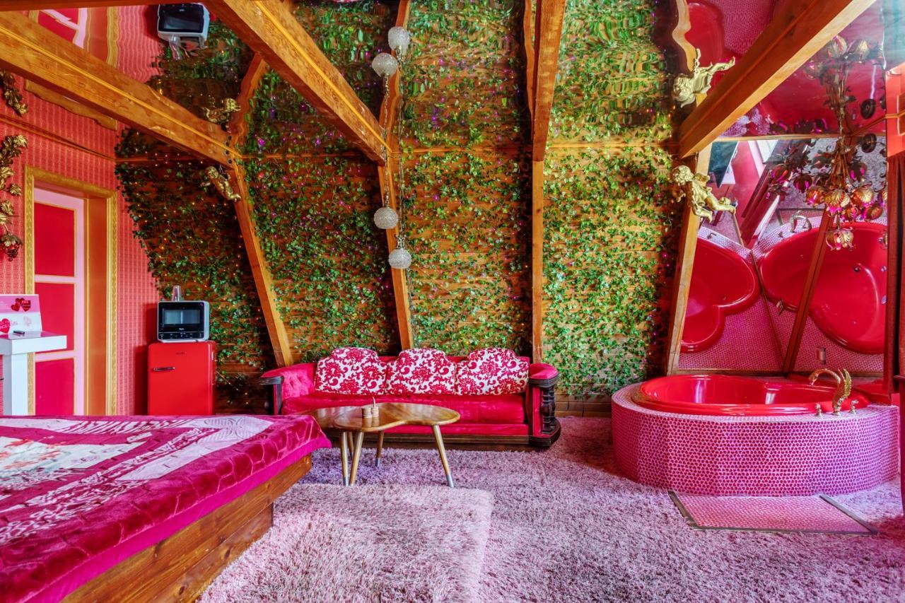 Hicksville Pines Chalets & Motel Idyllwild Eksteriør billede