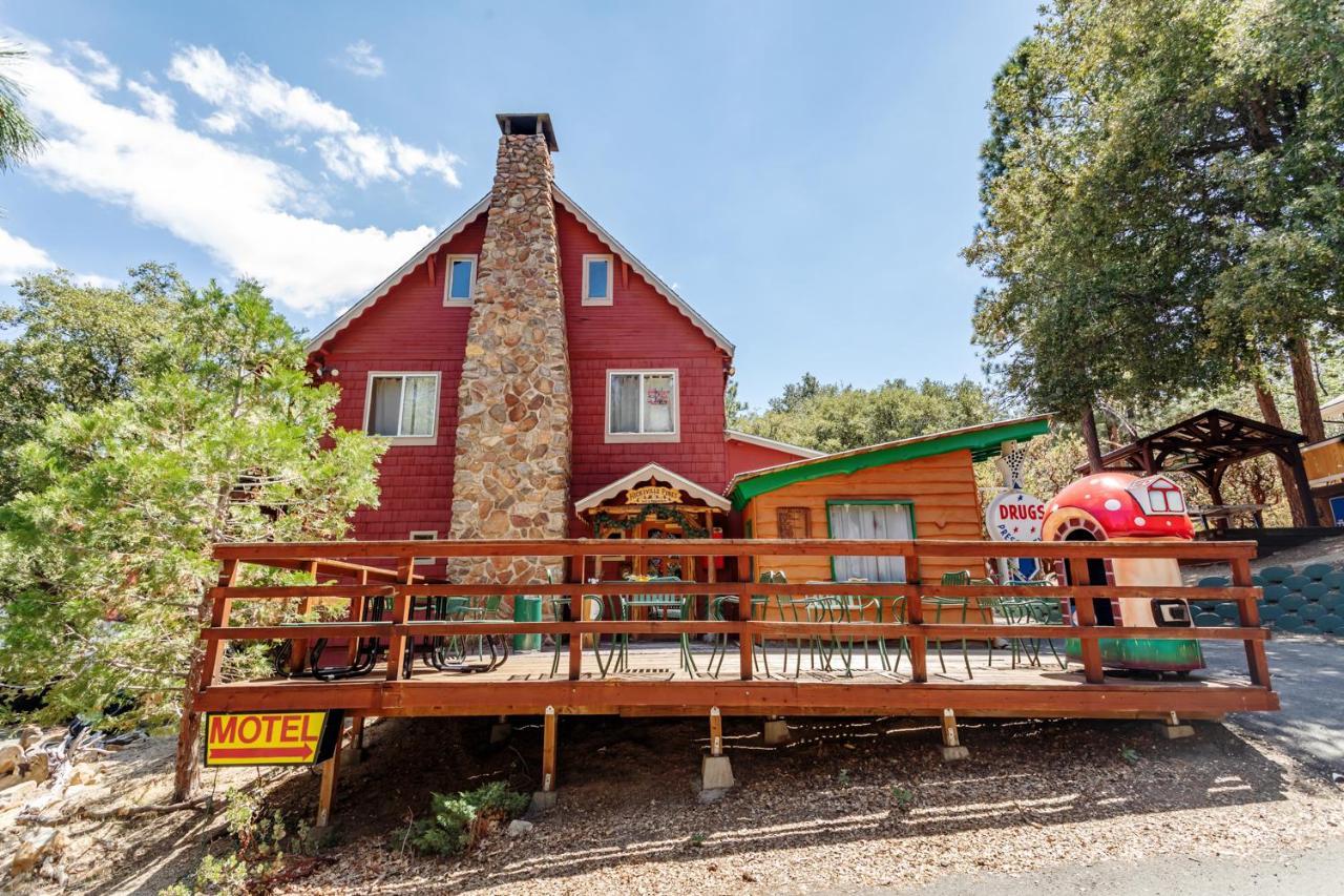 Hicksville Pines Chalets & Motel Idyllwild Eksteriør billede