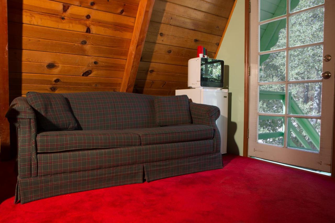Hicksville Pines Chalets & Motel Idyllwild Eksteriør billede